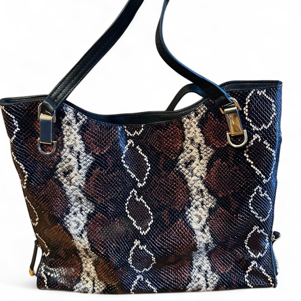 Vince Camuto Snakeskin leather handbag. EUC - Picture 4 of 9